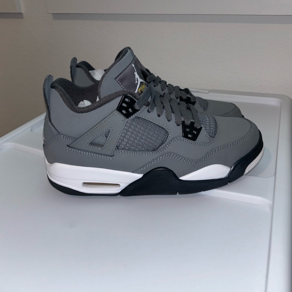 Air Jordan 4 Retro ‘Cool Grey’ 2019 (US 7Y)